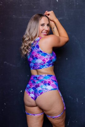 AMBR Designs Twist Crop Top Soul 2XL