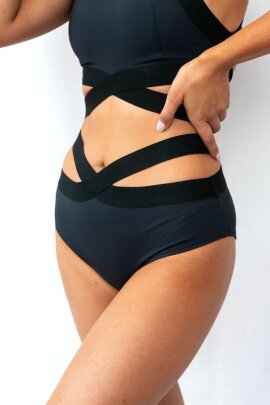 Lunalae Shorts Low Waist Tara Schwarz L